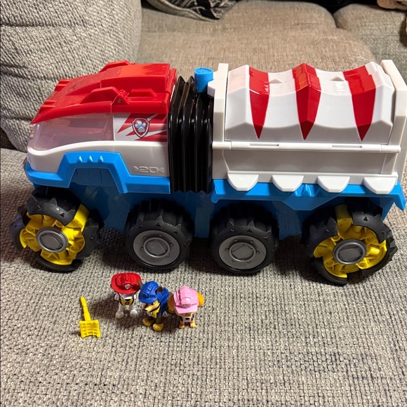 Paw Patrol Dino Patroller with Figures -